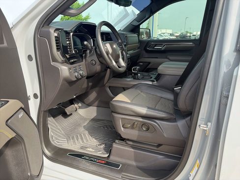 Used 2024 Chevrolet Silverado 1500 ZR2 w/ ZR2 Bison Edition AWD/4WD image 12