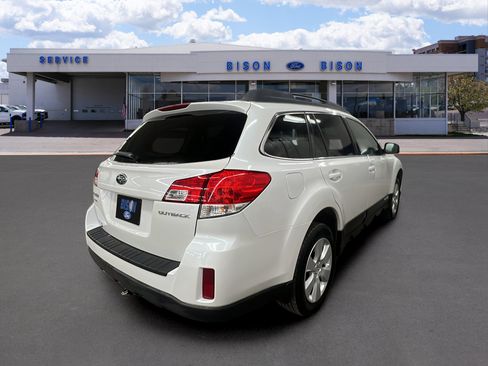 Used 2012 Subaru Outback 2.5i Premium image 3