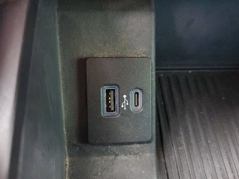 Used 2022 Ford F350 Lariat w/ Chrome Package AWD/4WD image 28
