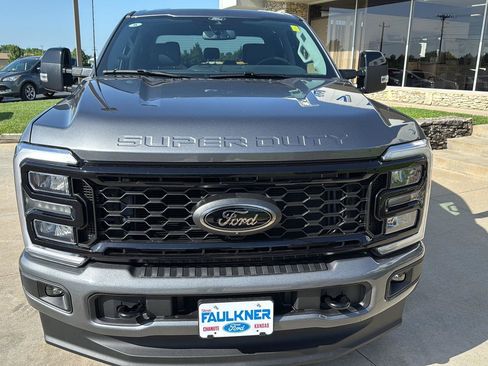New 2025 Ford F250 Lariat w/ Black Appearance Package image 2