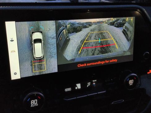 Used 2023 Toyota Highlander Platinum image 29