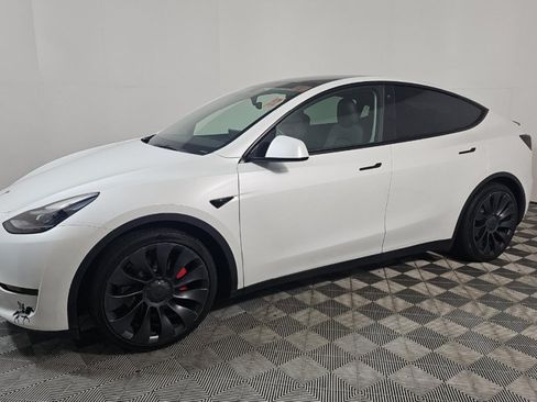 Used 2023 Tesla Model Y Long Range AWD/4WD image 1