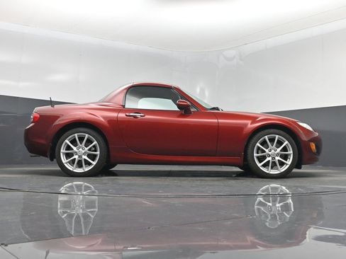 Used 2011 MAZDA MX-5 Miata Touring image 16