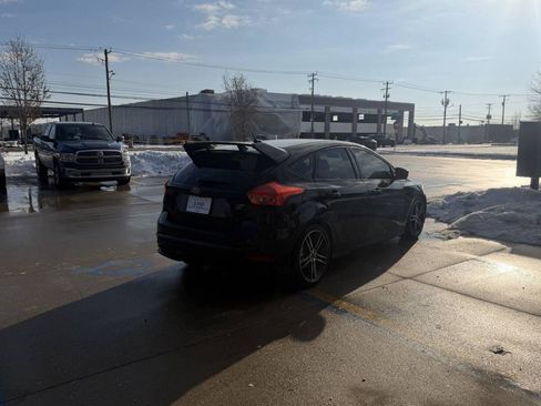 Used 2016 Ford Focus ST w/ Equipment Group 402A image 6