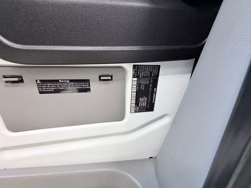 Used 2017 Mercedes-Benz Sprinter 2500 image 37