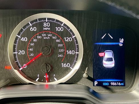 Used 2021 Toyota Corolla SE FWD image 23