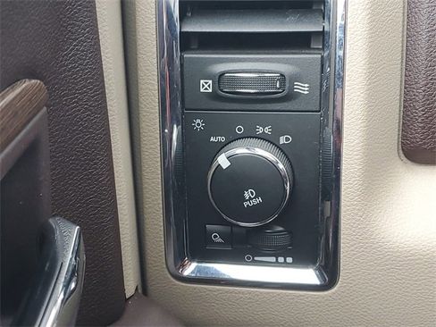 Used 2016 RAM 1500 Laramie w/ Convenience Group image 20