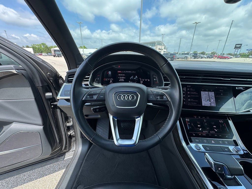 Used 2025 Audi Q7 3.0T Premium Plus AWD/4WD image 19