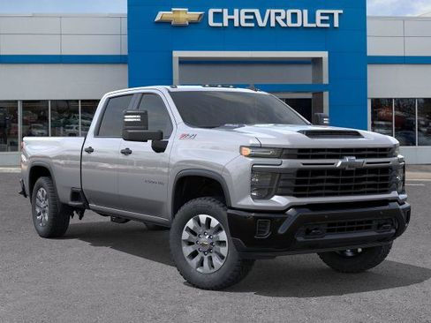 New 2026 Chevrolet Silverado 2500 Custom w/ Custom Value Package AWD/4WD image 7