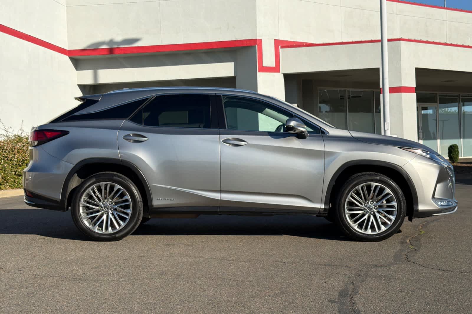 Used 2022 Lexus RX 450h AWD w/ Luxury Package image 6
