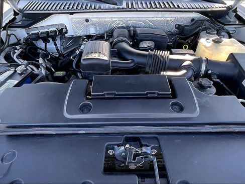 Used 2012 Ford Expedition Limited image 10