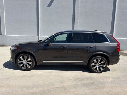 Used 2024 Volvo XC90 T8 Plus w/ Protection Package Premier AWD/4WD image 2