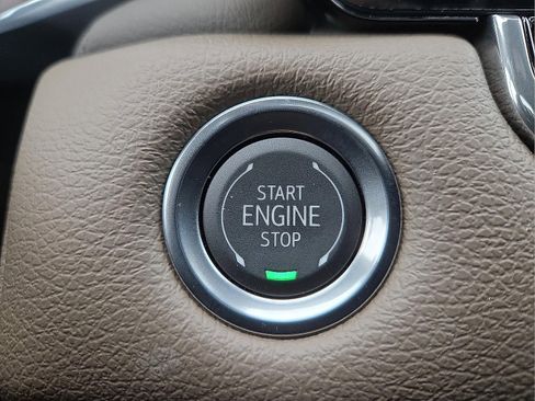 New 2026 GMC Canyon Denali w/ LPO, Denali Black Edition image 19