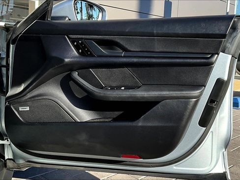 Used 2021 Porsche Taycan 4S image 24