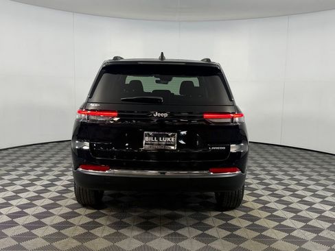 Certified 2025 Jeep Grand Cherokee Laredo X RWD image 7