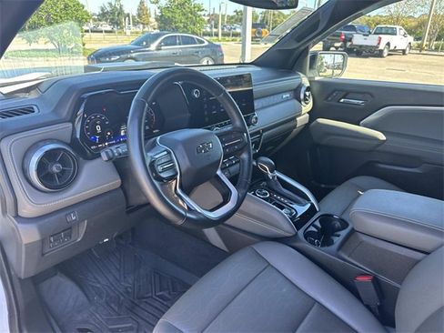 Used 2024 Chevrolet Colorado ZR2 w/ ZR2 Convenience Package III image 34