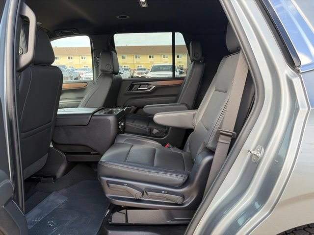 Used 2025 GMC Yukon Denali AWD/4WD image 33