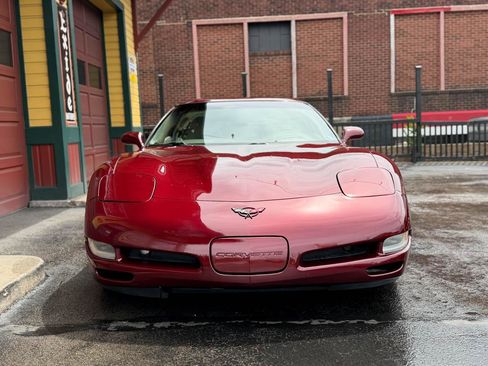Used 2003 Chevrolet Corvette Coupe w/ Preferred Equipment Group RWD image 10