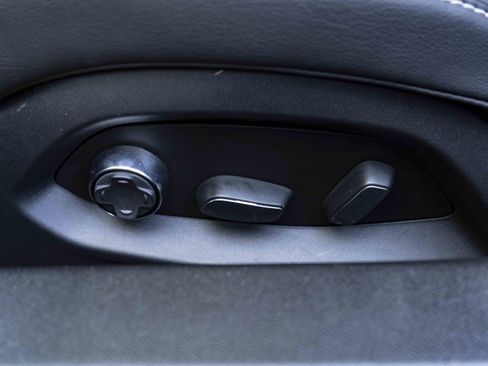 Used 2025 Chevrolet Corvette Stingray Preferred Cpe w/ 2LT image 65