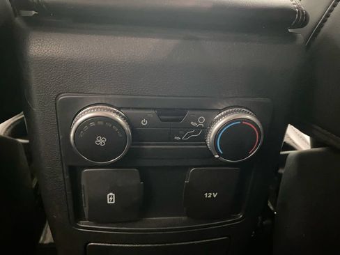 Used 2022 Ford Explorer XLT w/ Equipment Group 202A AWD/4WD image 27