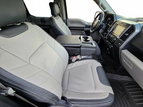 Used 2017 Ford F150 XLT w/ Equipment Group 302A Luxury RWD image 13