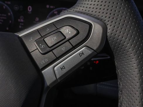 Certified 2026 Volkswagen Tiguan SE R-Line AWD/4WD image 19