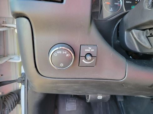 Used 2021 Chevrolet Express 3500 Base w/ Driver Convenience Package image 14