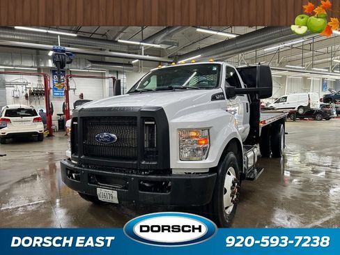 Certified 2022 Ford F750 2WD Regular Cab Super Duty image 1