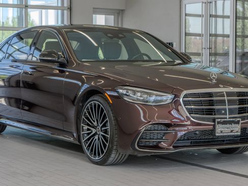 Used 2023 Mercedes-Benz S 500 4MATIC w/ AMG Line image 21
