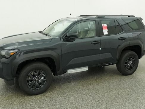 New 2026 Toyota 4Runner SR5 RWD image 2