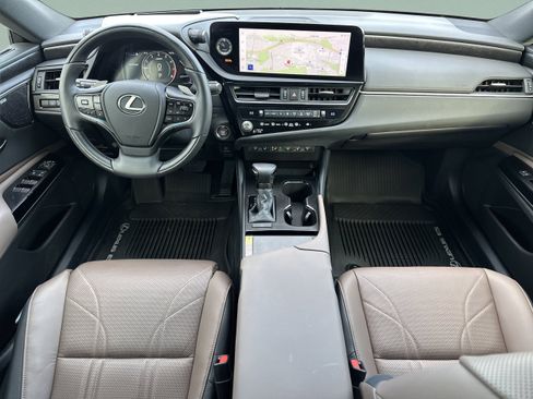 Used 2025 Lexus ES 350 Ultra Luxury w/ Accessory Package (Z2) FWD image 10