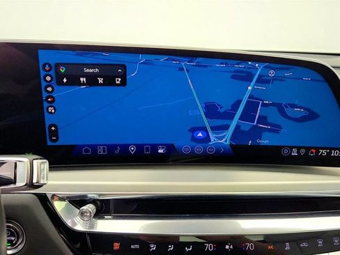 Used 2025 Cadillac Lyriq Luxury RWD image 18
