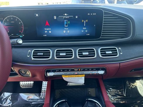 New 2026 Mercedes-Benz GLS 580 4MATIC image 31