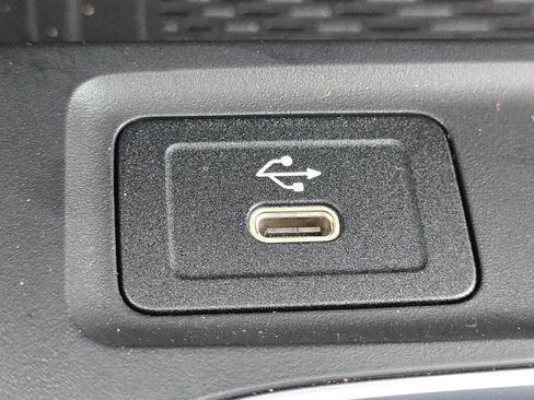 New 2026 Mercedes-Benz GLB 250 4MATIC image 32