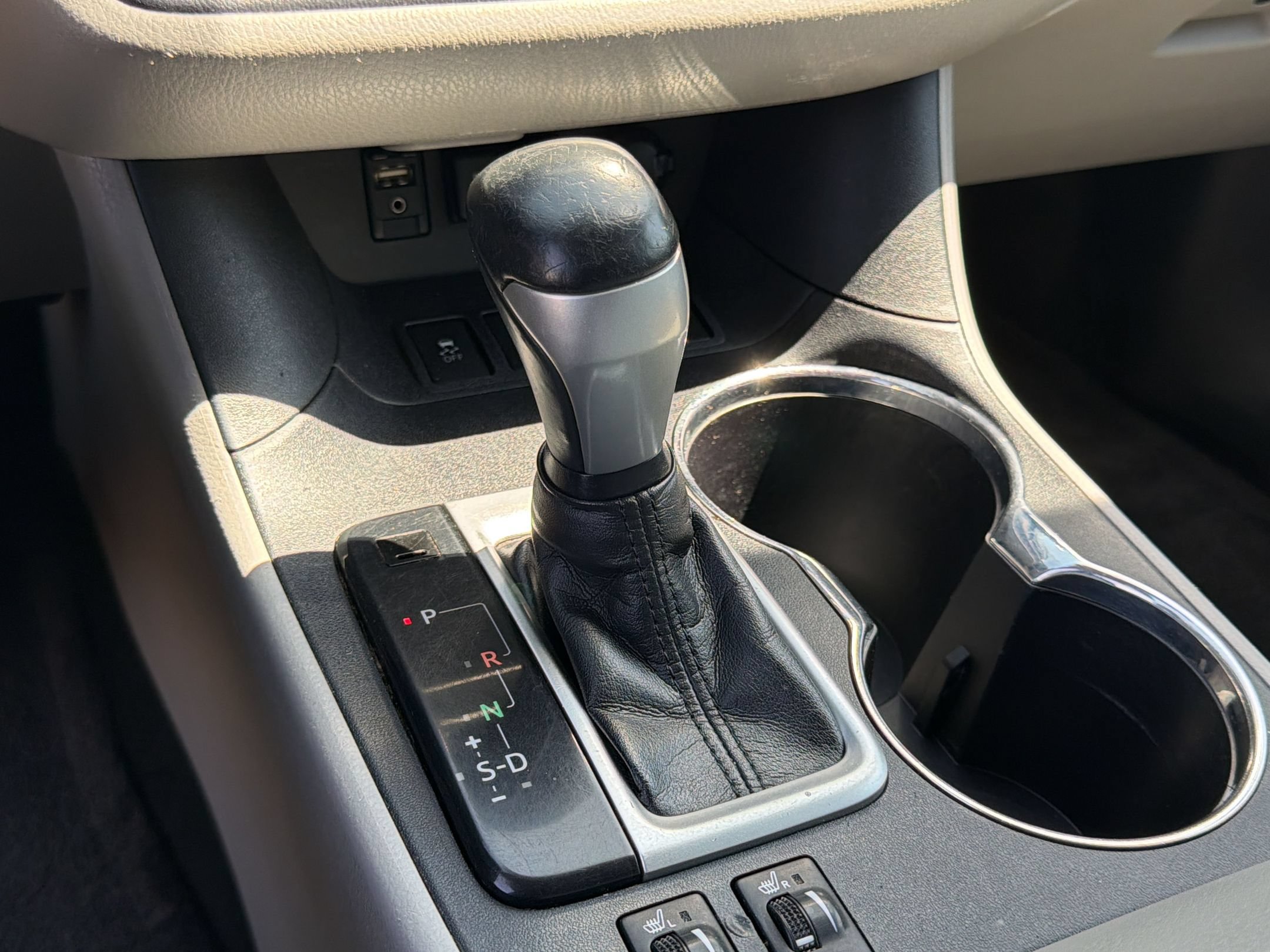 Used 2019 Toyota Highlander XLE FWD image 17