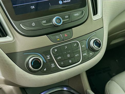 Used 2024 Chevrolet Malibu LT FWD image 23