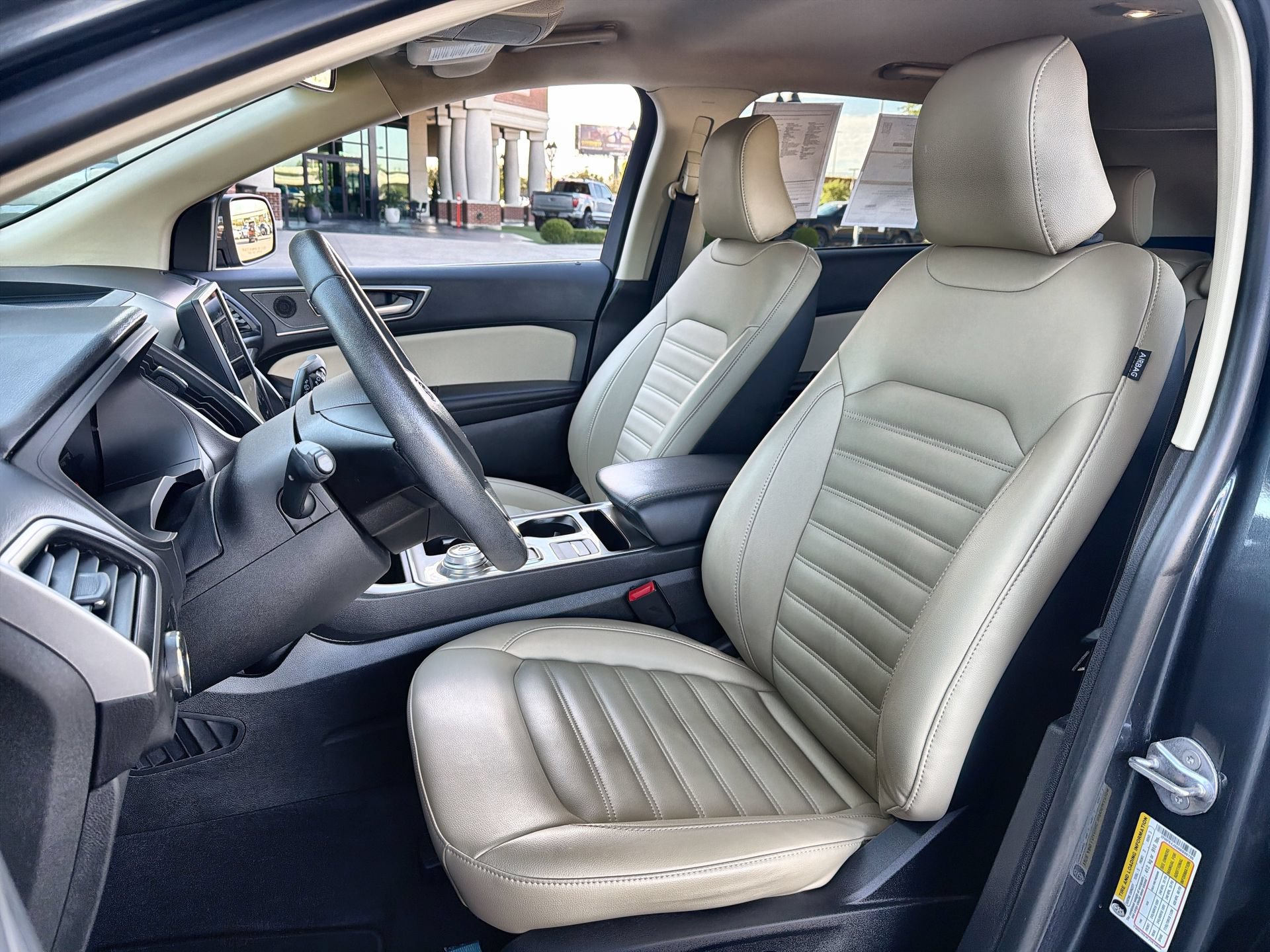 Certified 2024 Ford Edge SEL w/ Convenience Package AWD/4WD image 11