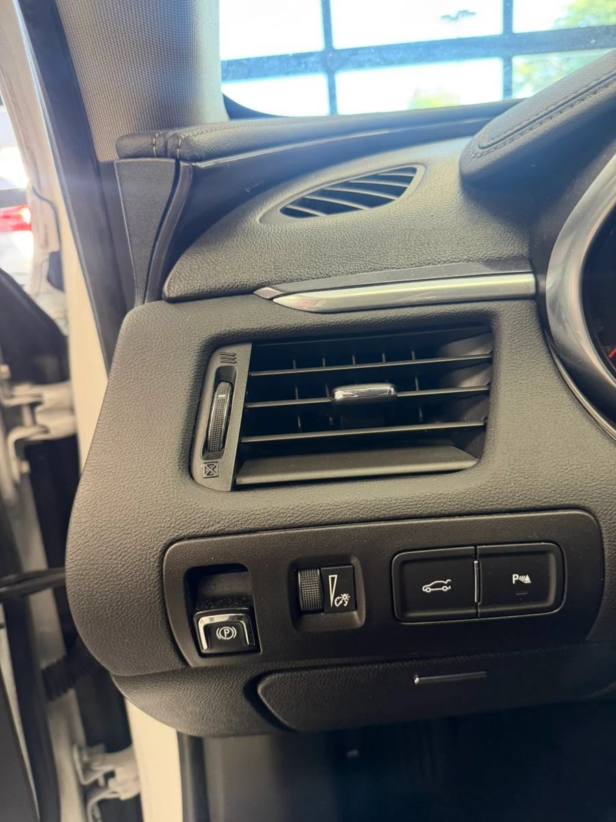 Used 2016 Chevrolet Impala LT w/ Convenience Package FWD image 19