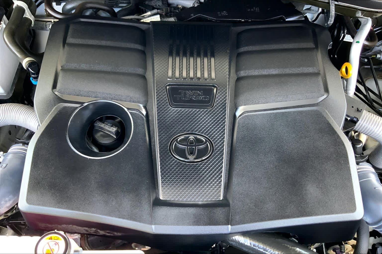 Used 2024 Toyota Tundra SR5 AWD/4WD image 32