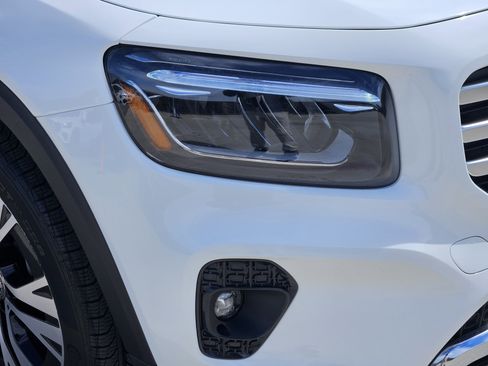 Used 2026 Mercedes-Benz GLB 250 image 25