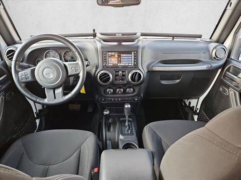 Used 2017 Jeep Wrangler Unlimited Sport AWD/4WD image 16