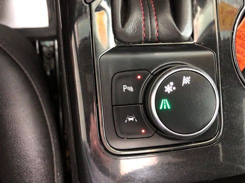 Used 2021 Chevrolet Blazer RS w/ Enhanced Convenience Package image 24