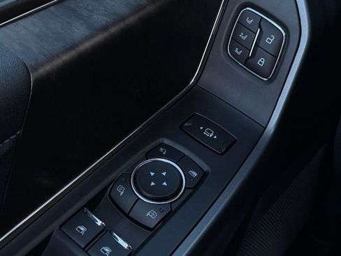 New 2026 Ford F250 Lariat w/ Black Appearance Package image 27