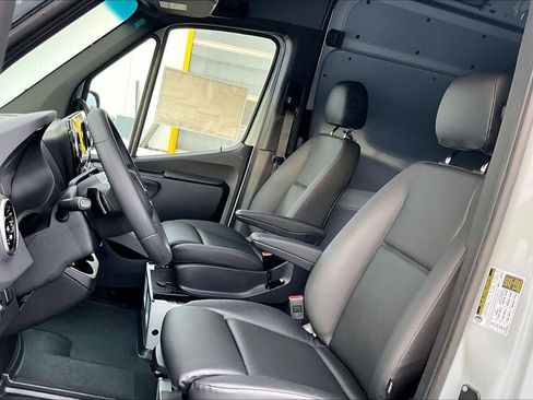 New 2026 Mercedes-Benz Sprinter 2500 image 14