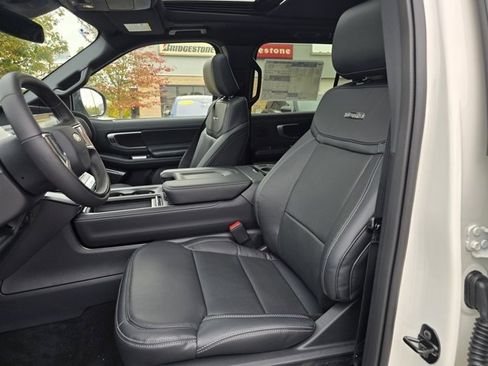 New 2025 Ford Expedition Max Platinum w/ Stealth Performance Package image 10