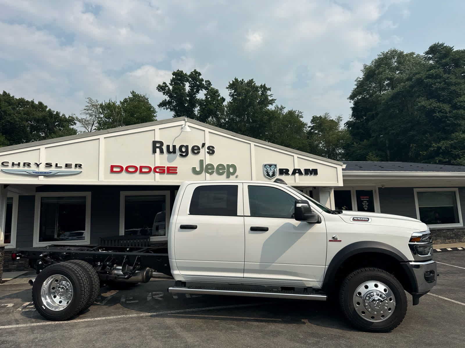 New 2026 RAM 5500 Tradesman w/ Chrome Appearance Group AWD/4WD image 2