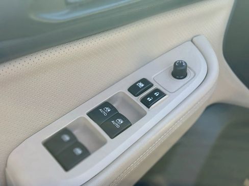 Used 2015 Subaru Outback 2.5i Limited w/ Popular Package #4 image 11