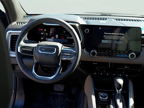 New 2026 GMC Canyon Denali image 25