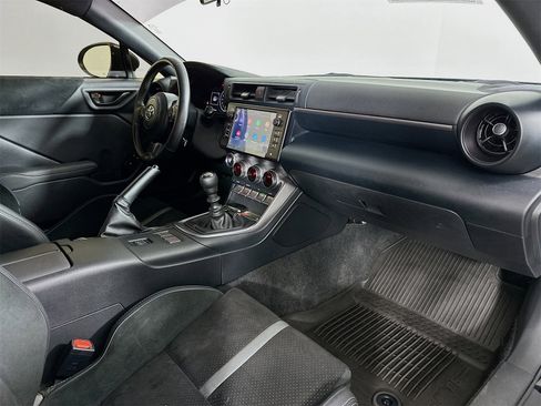 Used 2024 Toyota GR86 Premium image 27