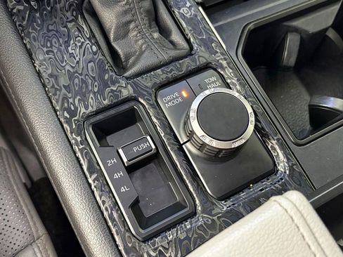 Used 2023 Toyota Tundra Limited image 28